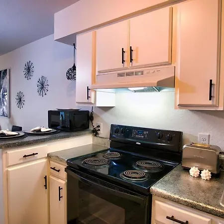 Chic & Cozy 2 Bedroom - 1 Bathroom - Rated Best Eagle Pass Exterior photo
